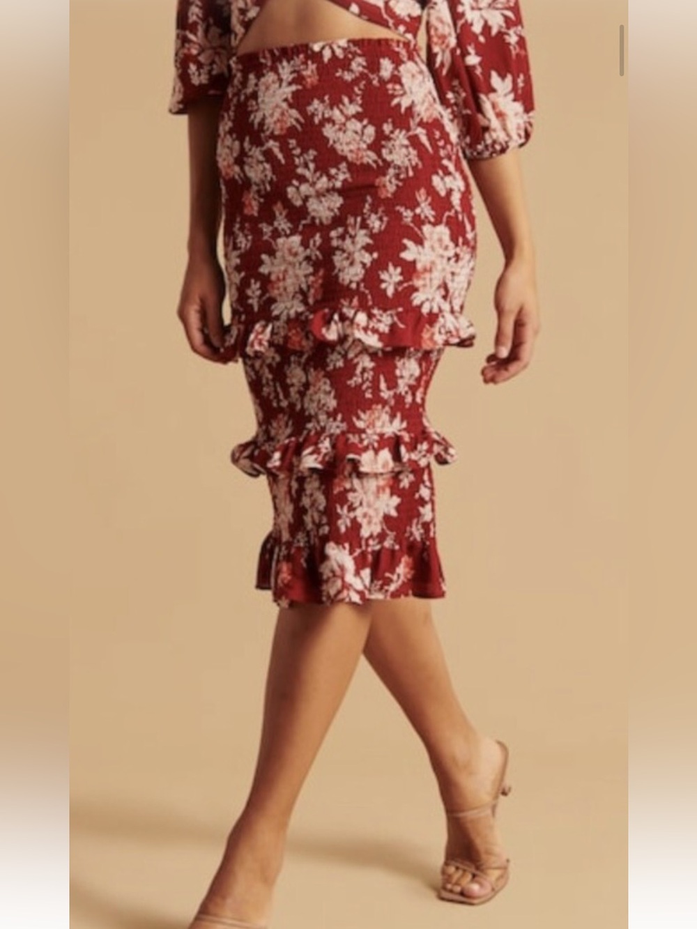 Abercrombie & Fitch Smocked Midi Skirt in Red Floral XS petite
